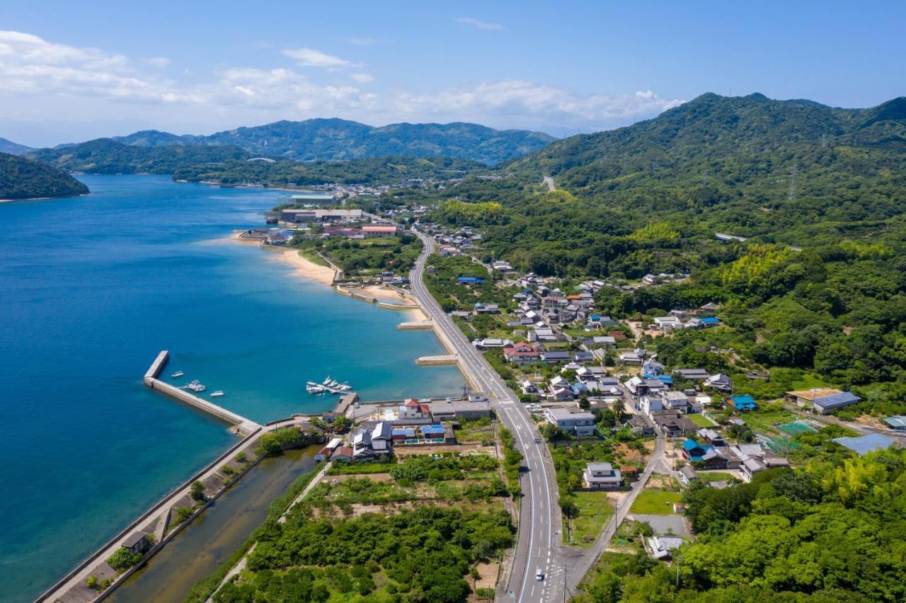 Omishima Space Omoya Imabari Railway Station Dış mekan fotoğraf